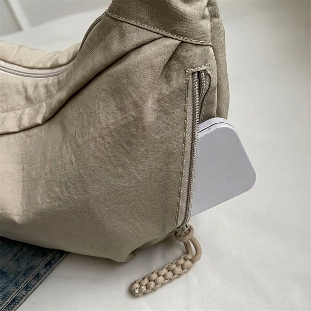 Elena - Borsa Minimalista a Mezzaluna Compatta